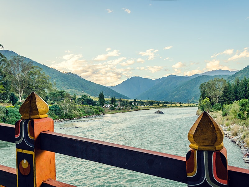 Bután. Rafting en Punakha por la zona de Mo Chhu