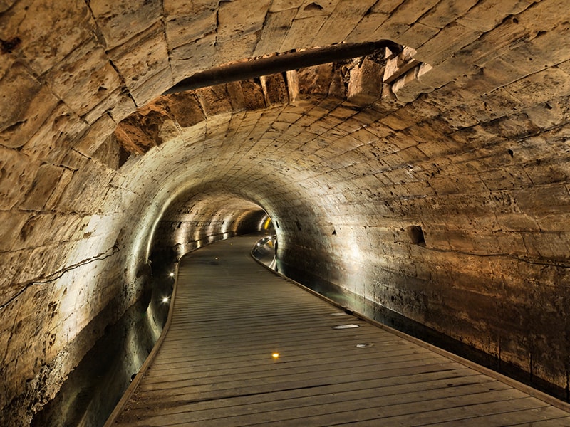 Israel. Recorrido por los túneles subterráneos