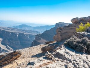 Recorrer el impresionante desfiladero de Jebel Akhdar