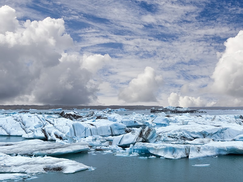 Islandia. Navegar entre icebergs